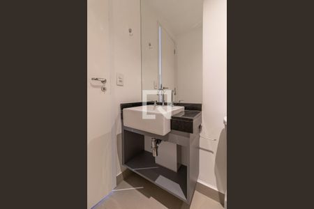 Banheiro de kitnet/studio à venda com 1 quarto, 24m² em Indianópolis, São Paulo