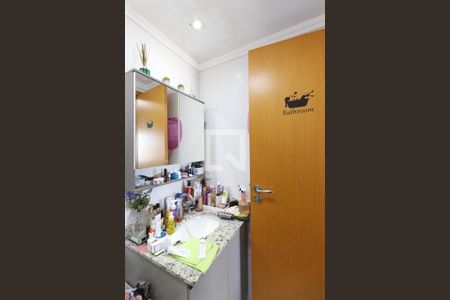 Apartamento à venda com 73m², 2 quartos e 2 vagasBanheiro da Suíte