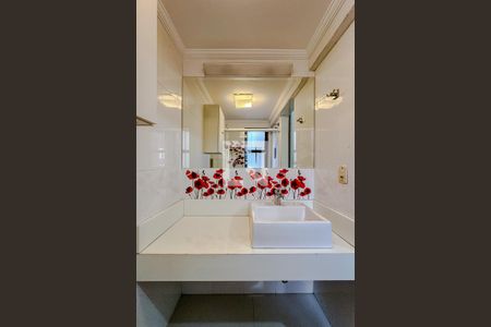 Apartamento para alugar com 217m², 4 quartos e 4 vagasBanheiro da Suíte 2