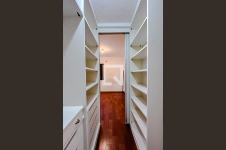 Apartamento para alugar com 217m², 4 quartos e 4 vagasSuíte 2