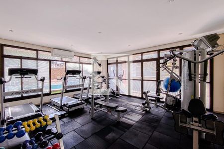 Apartamento para alugar com 217m², 4 quartos e 4 vagasÁrea comum - Academia