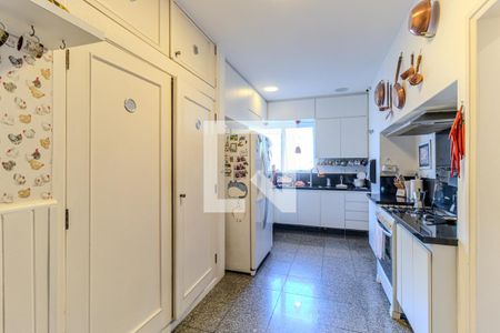 Apartamento para alugar com 323m², 3 quartos e 2 vagasCozinha