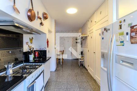 Apartamento para alugar com 323m², 3 quartos e 2 vagasCozinha