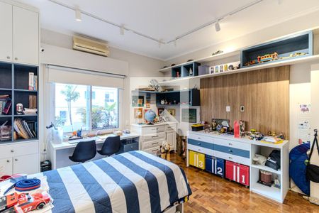 Apartamento para alugar com 323m², 3 quartos e 2 vagasQuarto 2