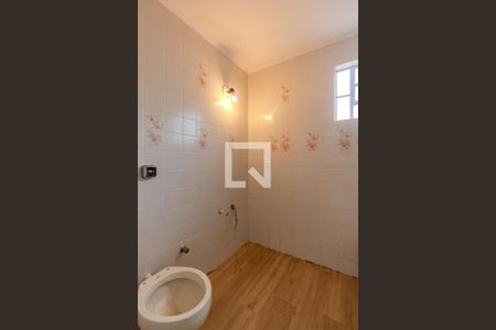 Casa à venda com 325m², 3 quartos e 2 vagasBanheiro da Suíte 2