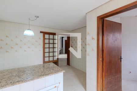 Casa à venda com 325m², 3 quartos e 2 vagasCozinha