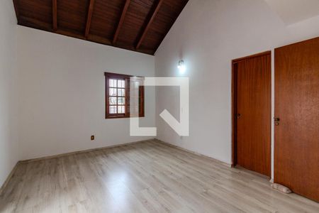 Casa à venda com 325m², 3 quartos e 2 vagasSuíte 1