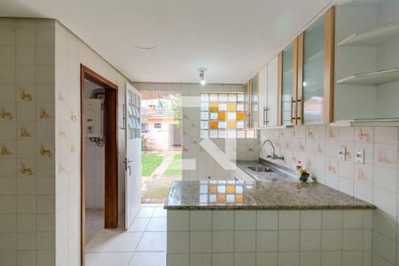 Casa à venda com 325m², 3 quartos e 2 vagasCozinha
