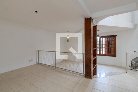 Sala de casa à venda com 3 quartos, 325m² em Serraria, Porto Alegre