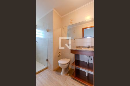 Casa à venda com 325m², 3 quartos e 2 vagasBanheiro da Suíte 1