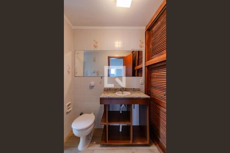 Casa à venda com 325m², 3 quartos e 2 vagasBanheiro da Suíte 1