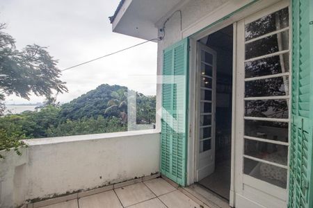 Varanda de casa à venda com 6 quartos, 408m² em Cristal, Porto Alegre