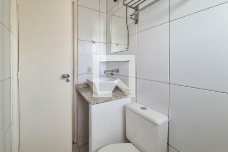 Banheiro da Suíte de casa de condomínio à venda com 3 quartos, 111m² em Taboão, São Bernardo do Campo