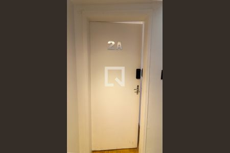 Porta de apartamento para alugar com 1 quarto, 33m² em Brooklin, São Paulo