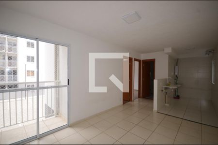 Sala de apartamento para alugar com 2 quartos, 45m² em Guaratiba, Rio de Janeiro