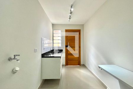Cozinha de casa para alugar com 1 quarto, 25m² em Vila Guarani (zona Sul), São Paulo