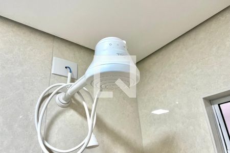 Banheiro de casa para alugar com 1 quarto, 25m² em Vila Guarani (zona Sul), São Paulo