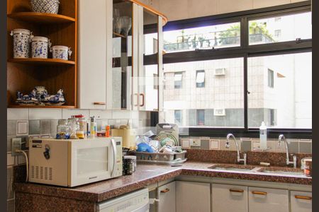 Apartamento à venda com 271m², 4 quartos e 3 vagasCozinha e Área de Serviço