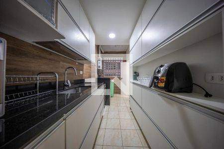 Cozinha de apartamento à venda com 2 quartos, 60m² em Maracanã, Rio de Janeiro