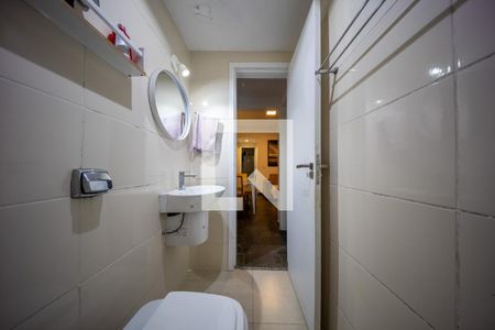 Banheiro de apartamento à venda com 2 quartos, 60m² em Maracanã, Rio de Janeiro