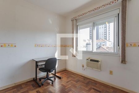 Quarto 1 de apartamento para alugar com 3 quartos, 108m² em Jardim Itu, Porto Alegre