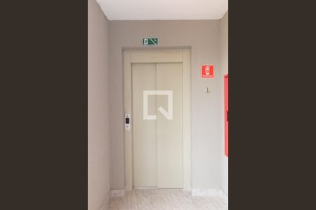 Área comum - Elevador de apartamento para alugar com 2 quartos, 35m² em Jardim Nordeste, São Paulo