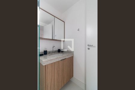 Banheiro de kitnet/studio para alugar com 1 quarto, 22m² em Perdizes, São Paulo