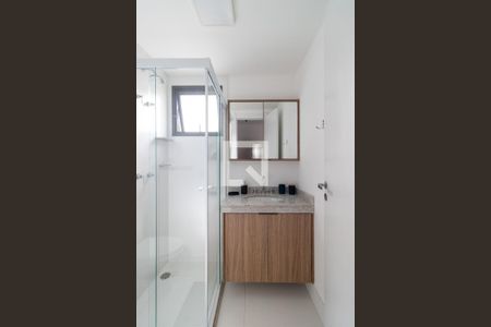 Banheiro de kitnet/studio para alugar com 1 quarto, 22m² em Perdizes, São Paulo