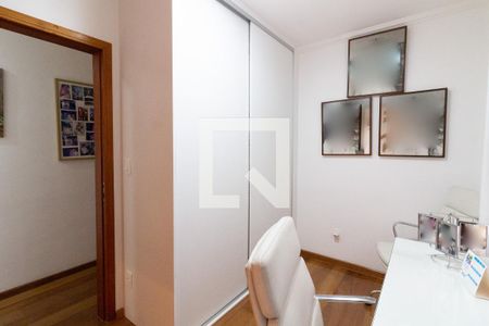 Casa à venda com 155m², 3 quartos e 2 vagas Casa à venda com 155m², 3 quartos e 2 vagasQuarto 2 - Suíte