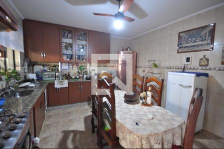 Casa à venda com 325m², 3 quartos e 4 vagasCozinha