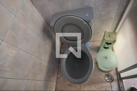 Casa à venda com 325m², 3 quartos e 4 vagasBanheiro de serviço