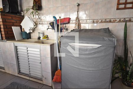 Casa à venda com 325m², 3 quartos e 4 vagasÁrea de Serviço