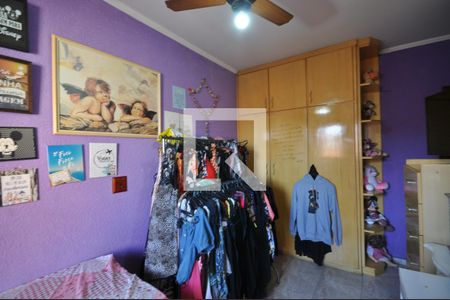 Casa à venda com 325m², 3 quartos e 4 vagasQuarto 2