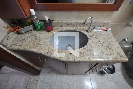 Casa à venda com 325m², 3 quartos e 4 vagasBanheiro Social