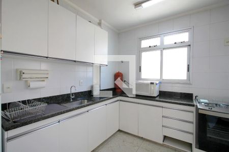 Cozinha de apartamento para alugar com 4 quartos, 165m² em Buritis, Belo Horizonte