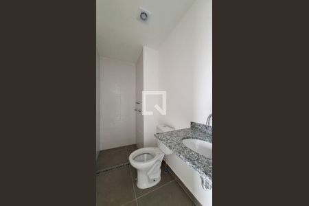 Banheiro de kitnet/studio à venda com 1 quarto, 25m² em Pinheiros, São Paulo