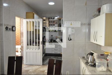 Apartamento à venda com 250m², 3 quartos e 2 vagasCozinha