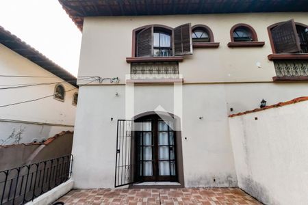 Fachada de casa à venda com 3 quartos, 179m² em Jardim Colombo, São Paulo