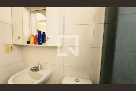 Banheiro de apartamento à venda com 2 quartos, 51m² em Jardim das Palmeiras, Várzea Paulista