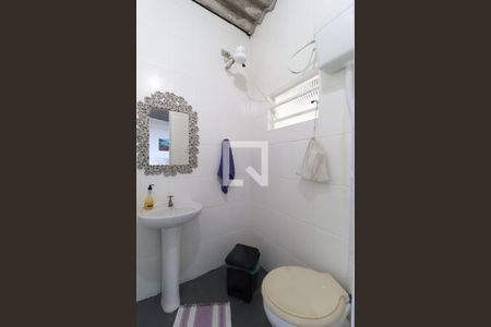 Casa à venda com 236m², 3 quartos e 3 vagas Casa à venda com 236m², 3 quartos e 3 vagasBanheiro Suíte