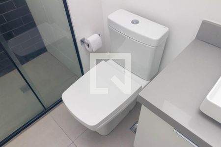 Banheiro de kitnet/studio para alugar com 1 quarto, 26m² em Campos Elíseos, São Paulo