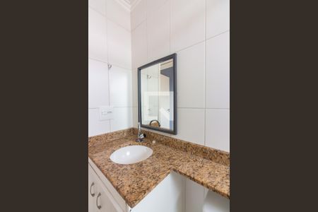 Apartamento à venda com 74m², 3 quartos e 2 vagasBanheiro