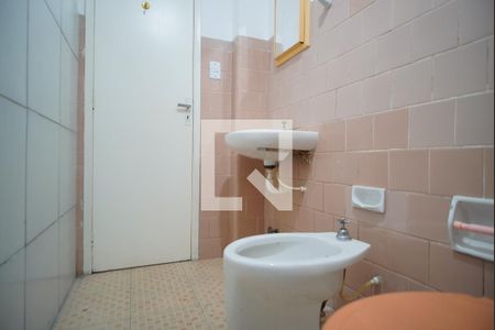 Banheiro Corredor de apartamento à venda com 2 quartos, 56m² em São Geraldo, Porto Alegre