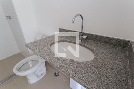 Banheiro de kitnet/studio à venda com 1 quarto, 28m² em Moema, São Paulo