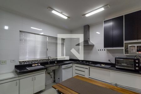 Casa à venda com 240m², 4 quartos e 1 vagaCozinha