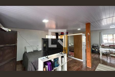 Casa à venda com 240m², 4 quartos e 1 vagaQuarto de Serviço