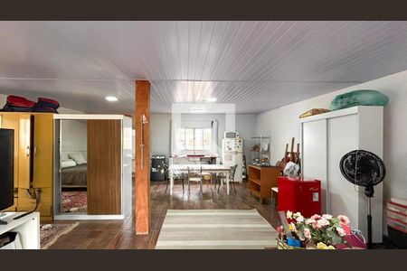 Casa à venda com 240m², 4 quartos e 1 vagaQuarto de Serviço