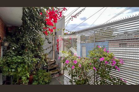 Casa à venda com 240m², 4 quartos e 1 vagaQuintal