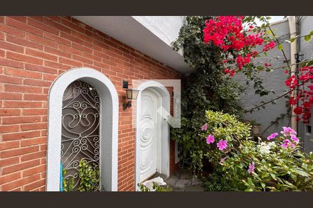 Casa à venda com 240m², 4 quartos e 1 vagaQuintal