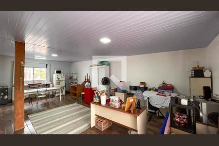 Casa à venda com 240m², 4 quartos e 1 vagaQuarto de Serviço